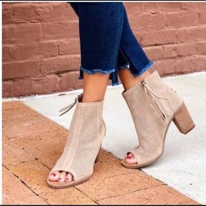 Toms Women's Suede Perforated Majorca Peep Toe Booties | Gray | size 8